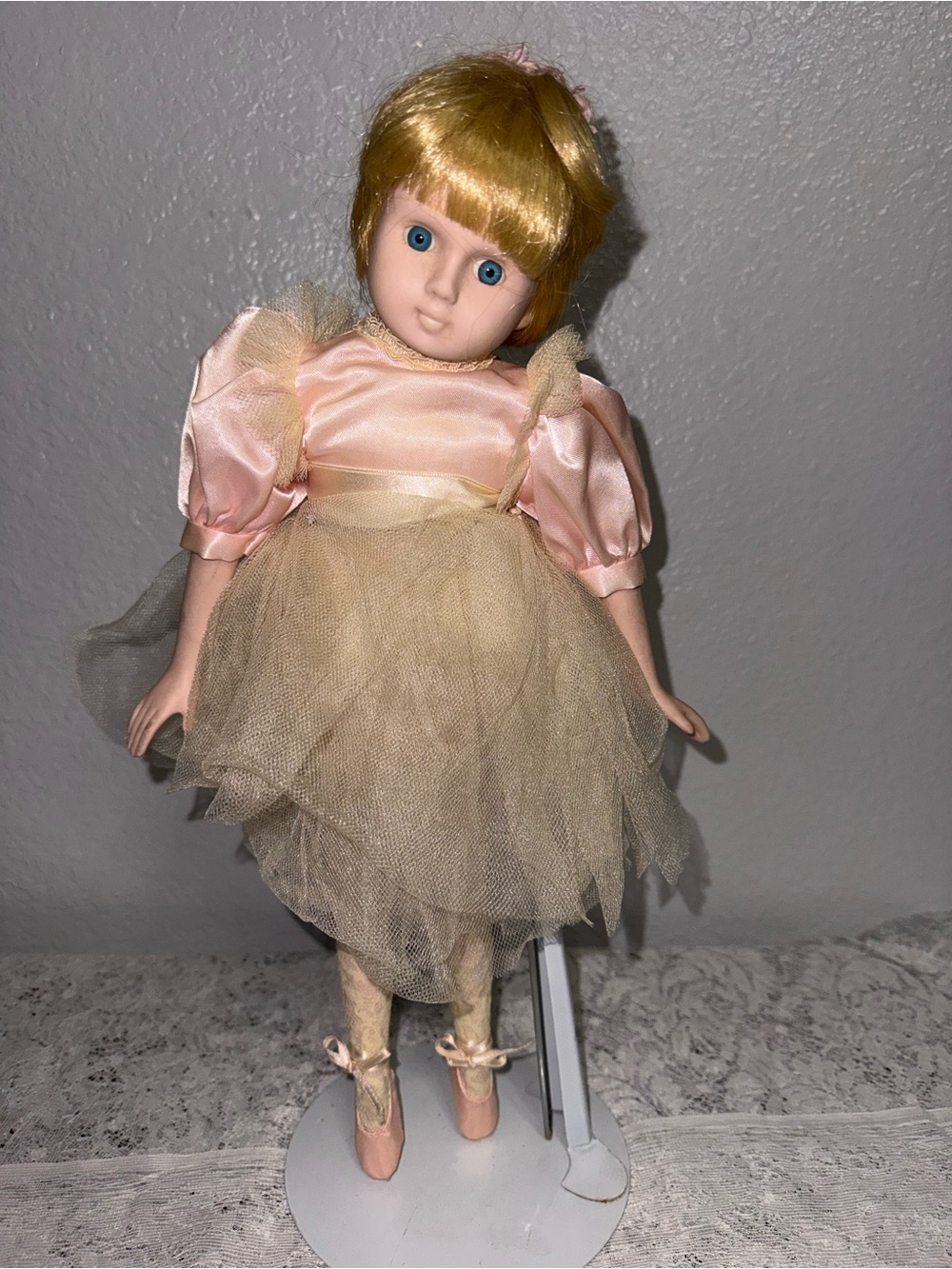 1989 House Of Lloyd Porcelain Ballerina Doll W/ Stand From Classic
